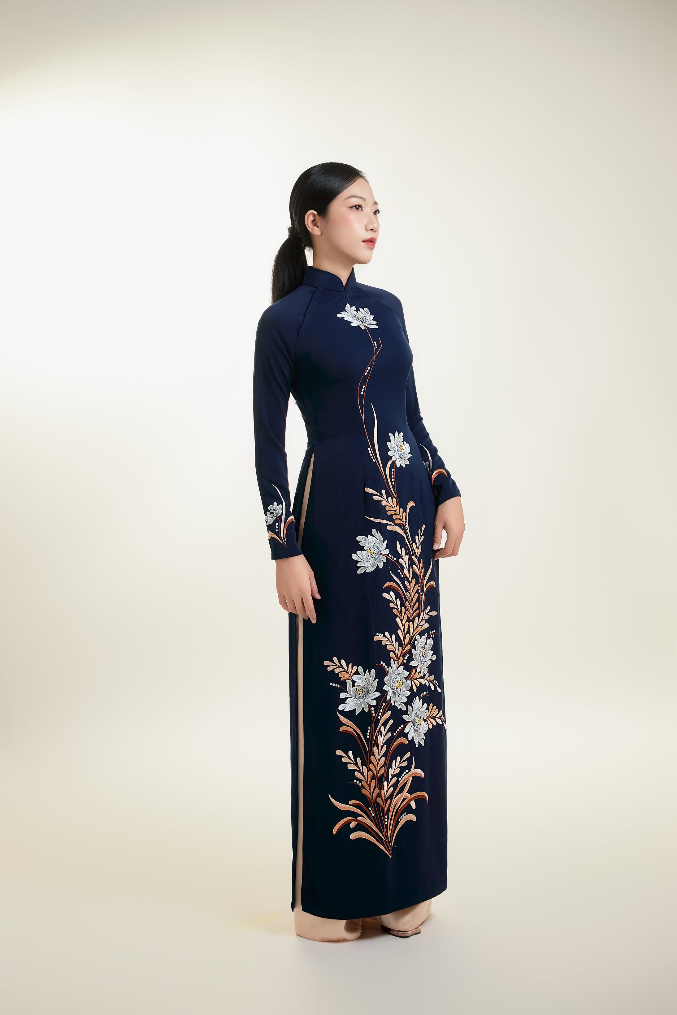 【ao 】AMERI EMBROIDERY DRESS Ao Dai with Chrysanthemum Embroidered on Dark Blue Silk
