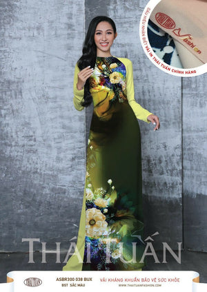 Made-to-measure ao dai by Mark&Vy using high quality, Thai Tuan fabric. Bold & elegant floral motif.