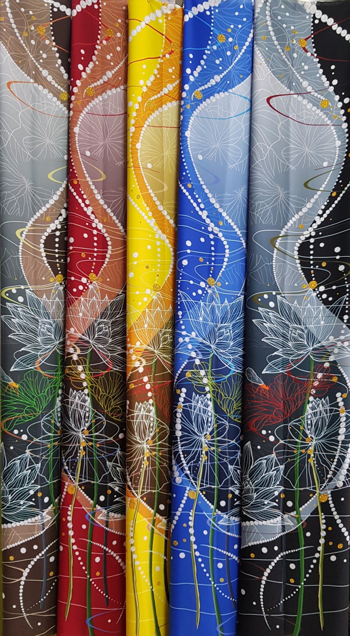 Made-to-measure ao dai by Mark&Vy using high quality, Thai Tuan fabric. Stylized lotus motif,