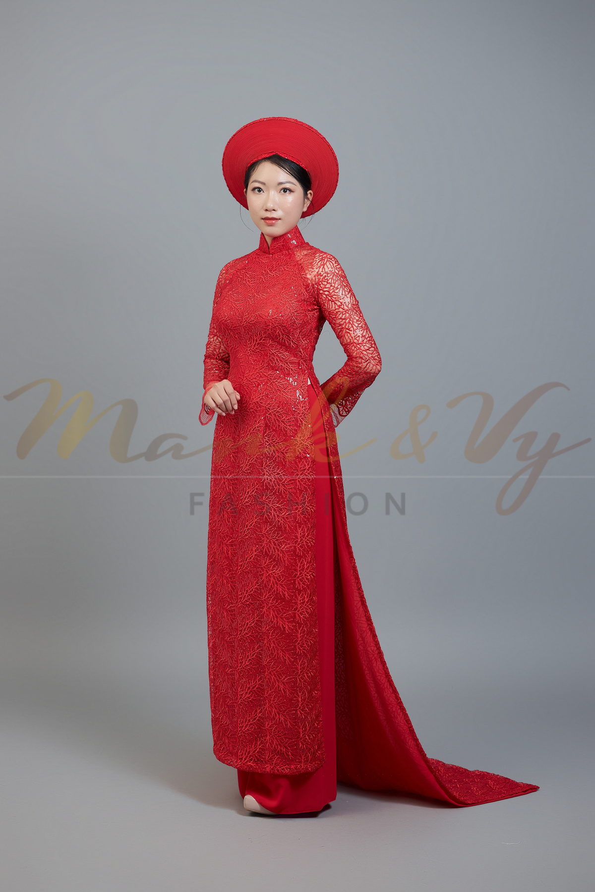 Wedding ao dai. Vietnamese long dress in spectacular red lace.