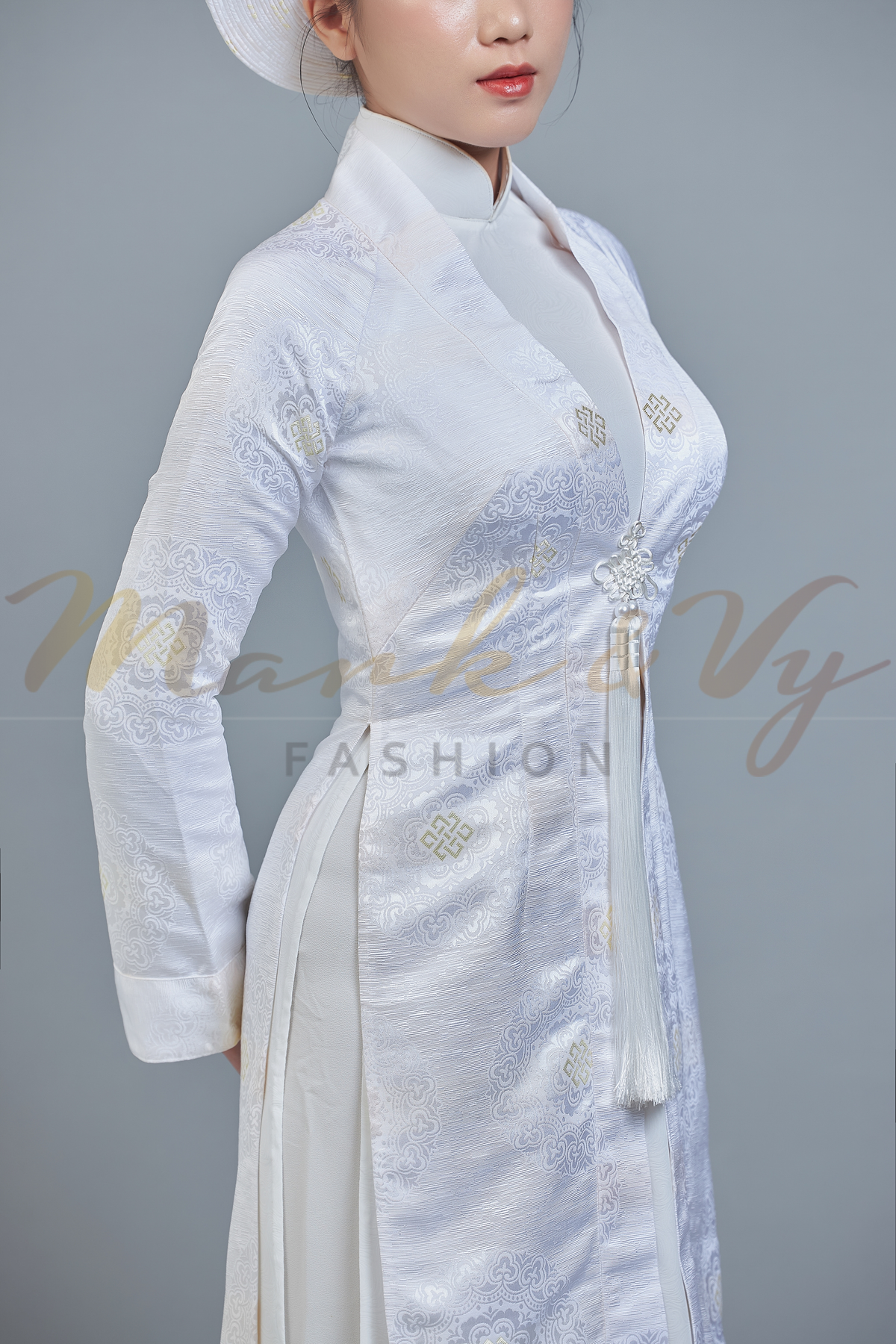 Wedding ao dai Vietnamese long dress in white with traditional robe