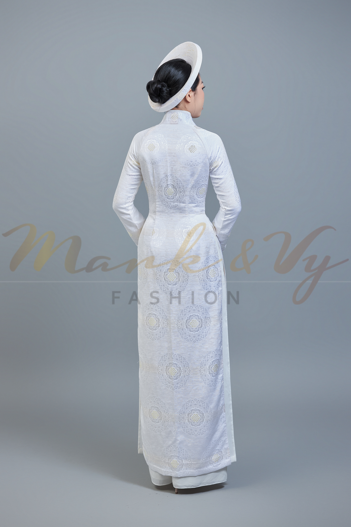 Wedding ao dai Vietnamese long dress in white with traditional robe