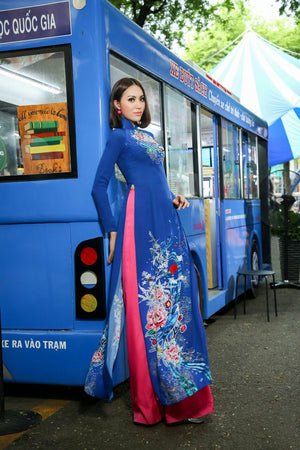 Made-to-measure ao dai by Mark&Vy using high quality, Thai Tuan fabric. Wide range of color options.