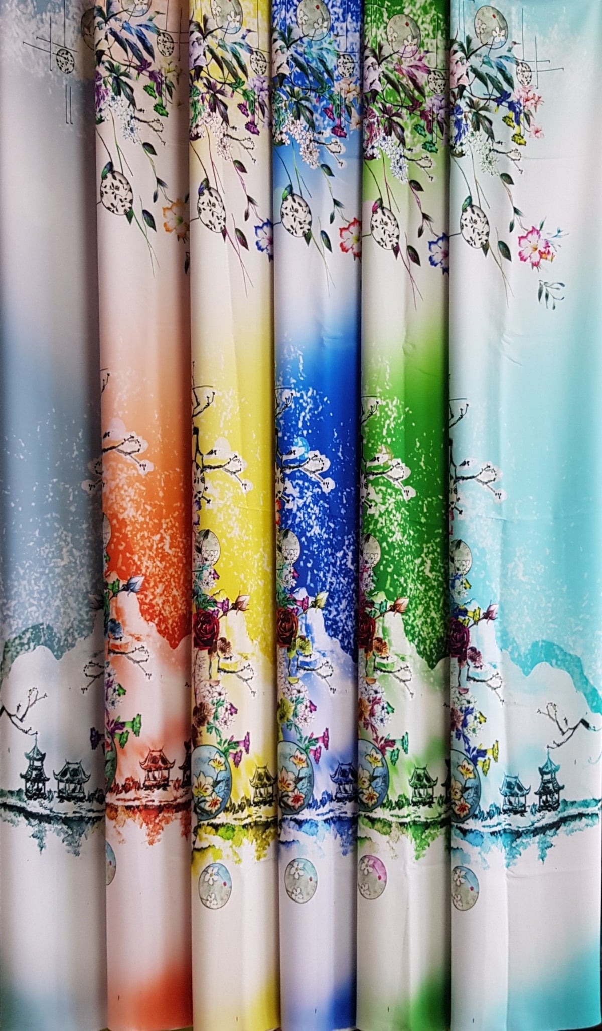 Made-to-measure ao dai by Mark&Vy using high quality, Thai Tuan fabric. Stunning, Snow scene/pagoda motif.