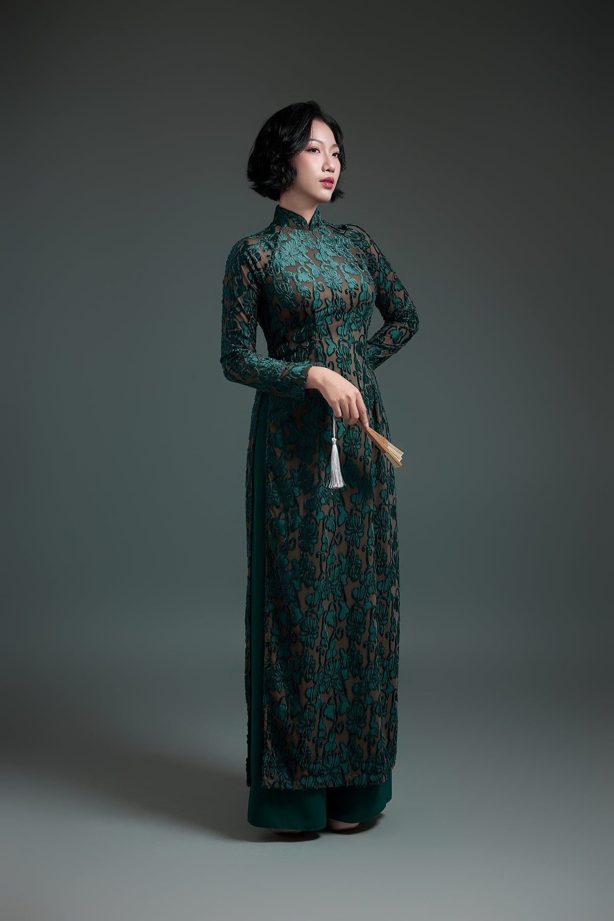 Emerald Velvet Áo Dài with Floral Motif