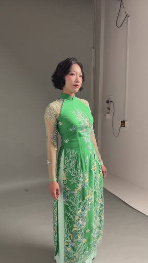 Floral Elegance in Green Lace