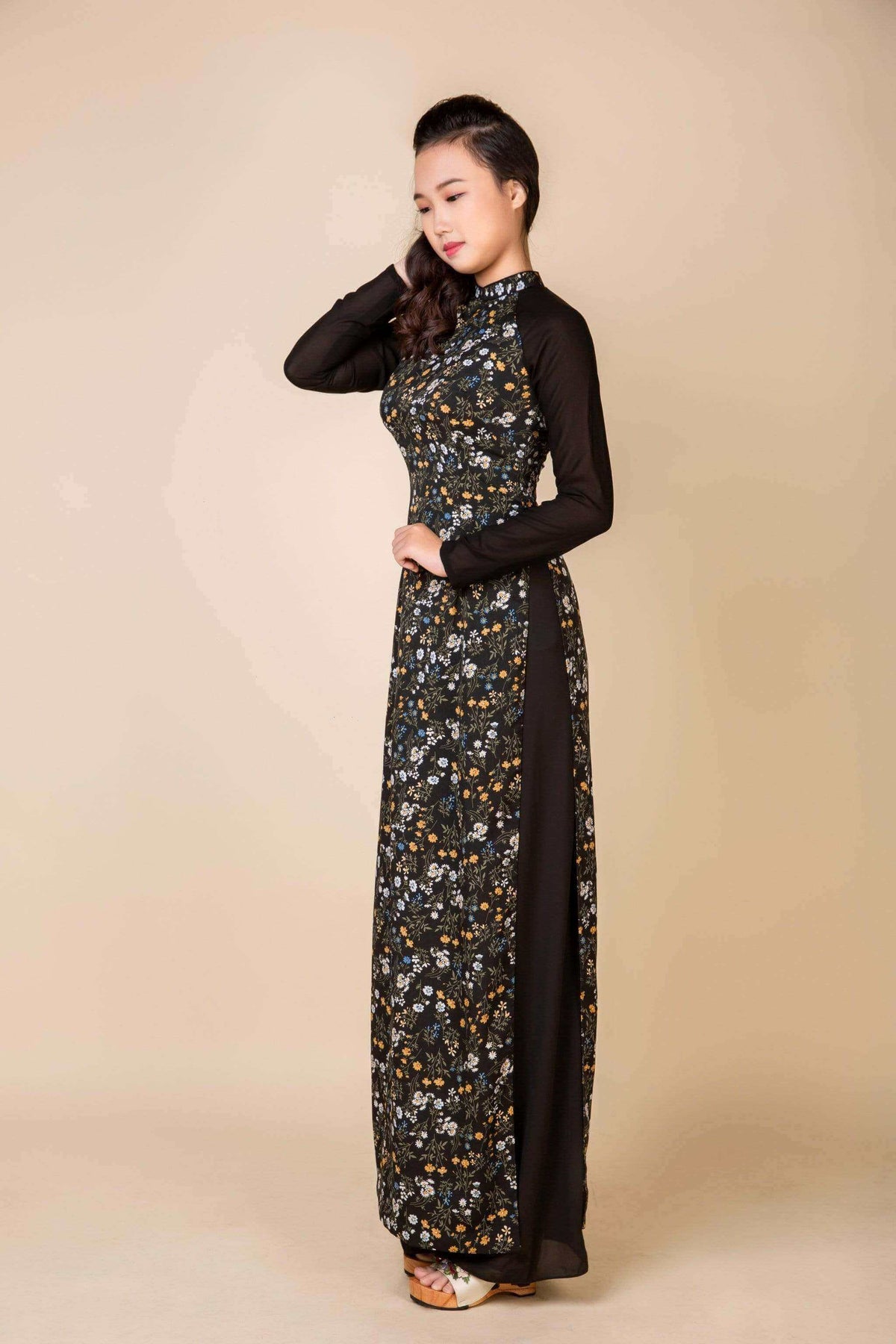 Mark&Vy Ao Dai ao dai dress Ao dai dress in black. Vietnamese dress, floral design OFA001BLACK