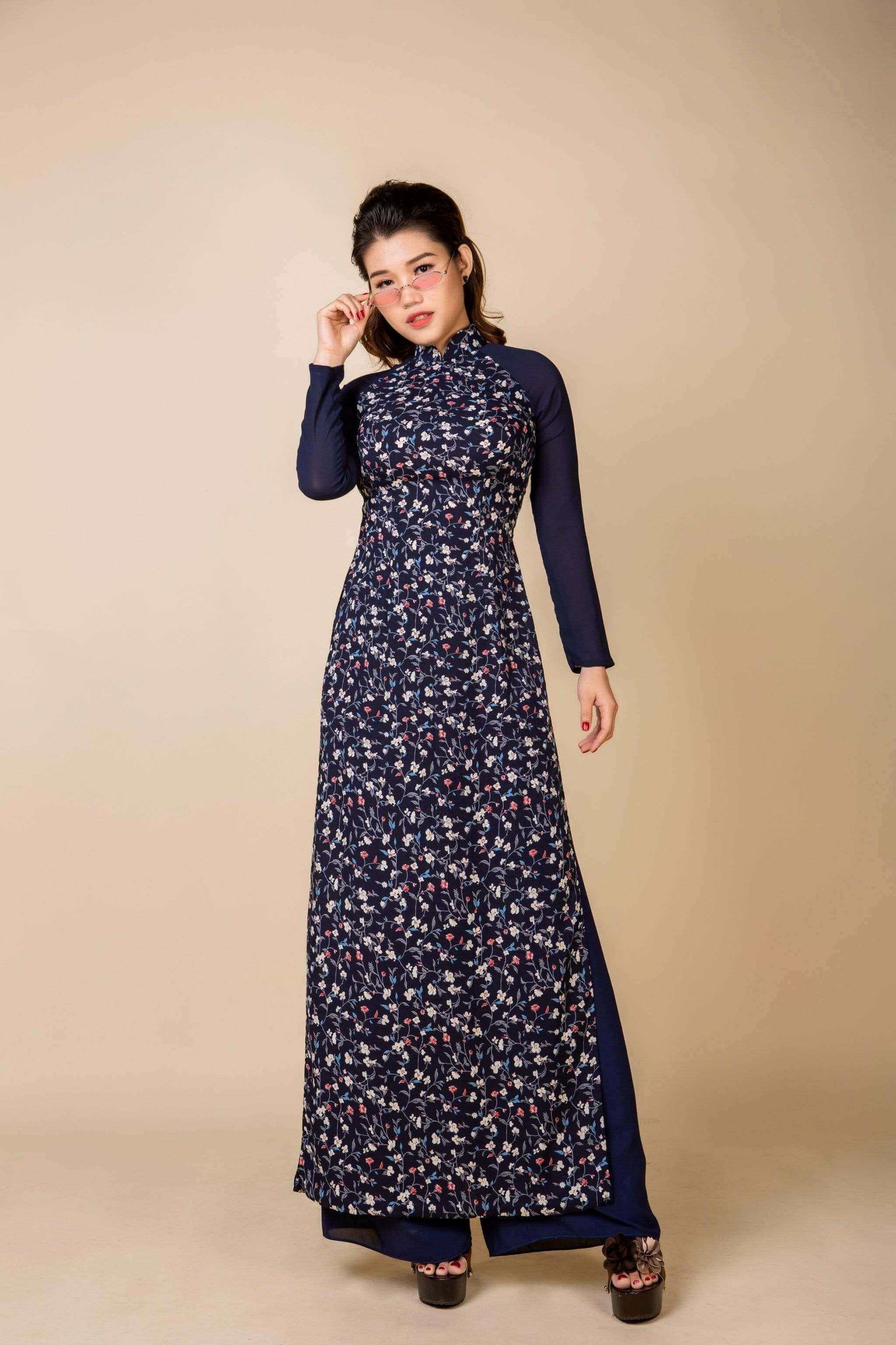 Mark&Vy Ao Dai ao dai dress Ao dai dress in dark blue. Vietnamese dress, floral design OFA001DBLUE