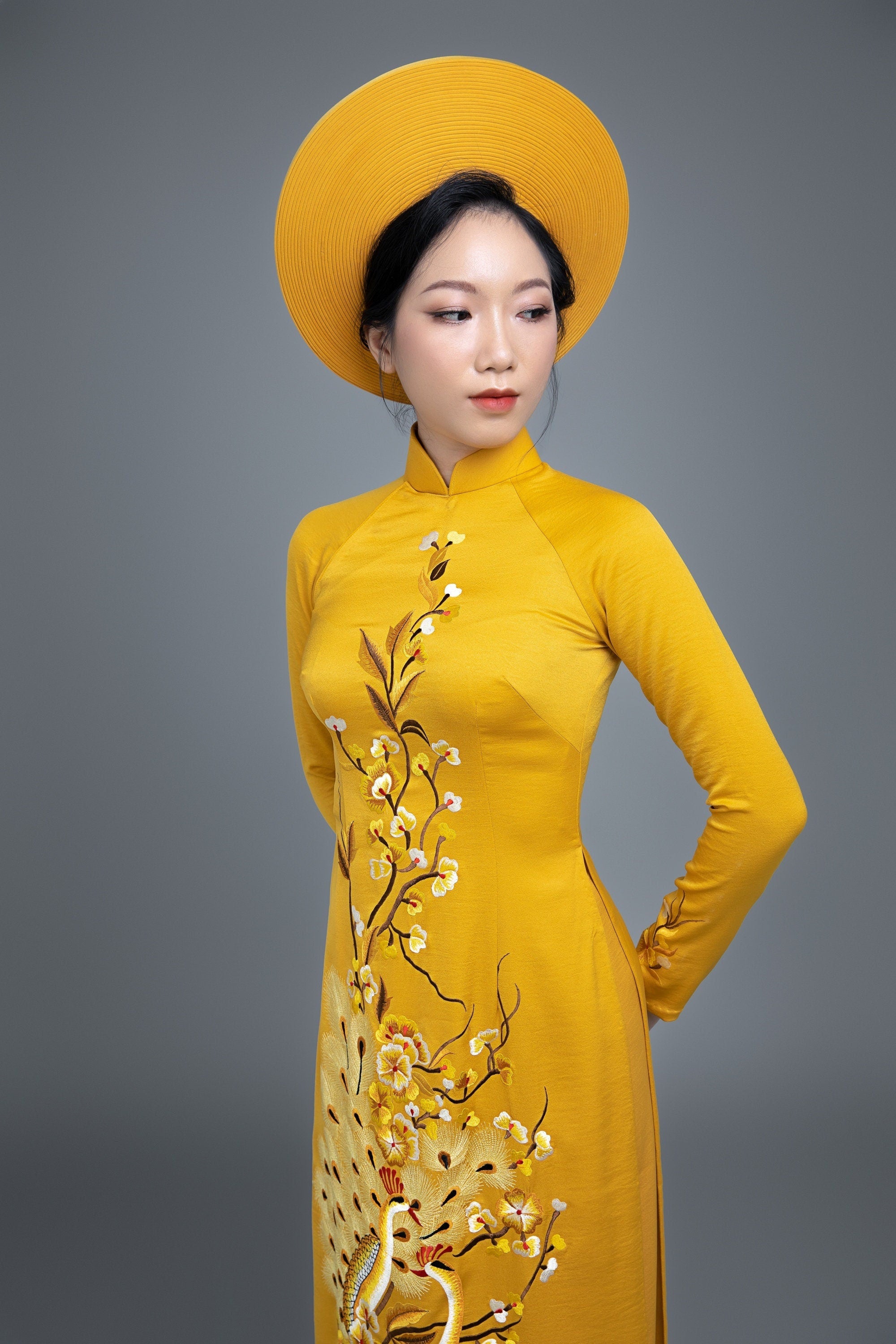 Reeta Fashion Traditional Yellow Georgette Lace Border Gown With Dupatta |  Reeta Fashion