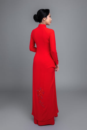 Made to measure, red ao dai with elegant, beaded and embroidered floral details. Perfect for wedding or any special occasion.