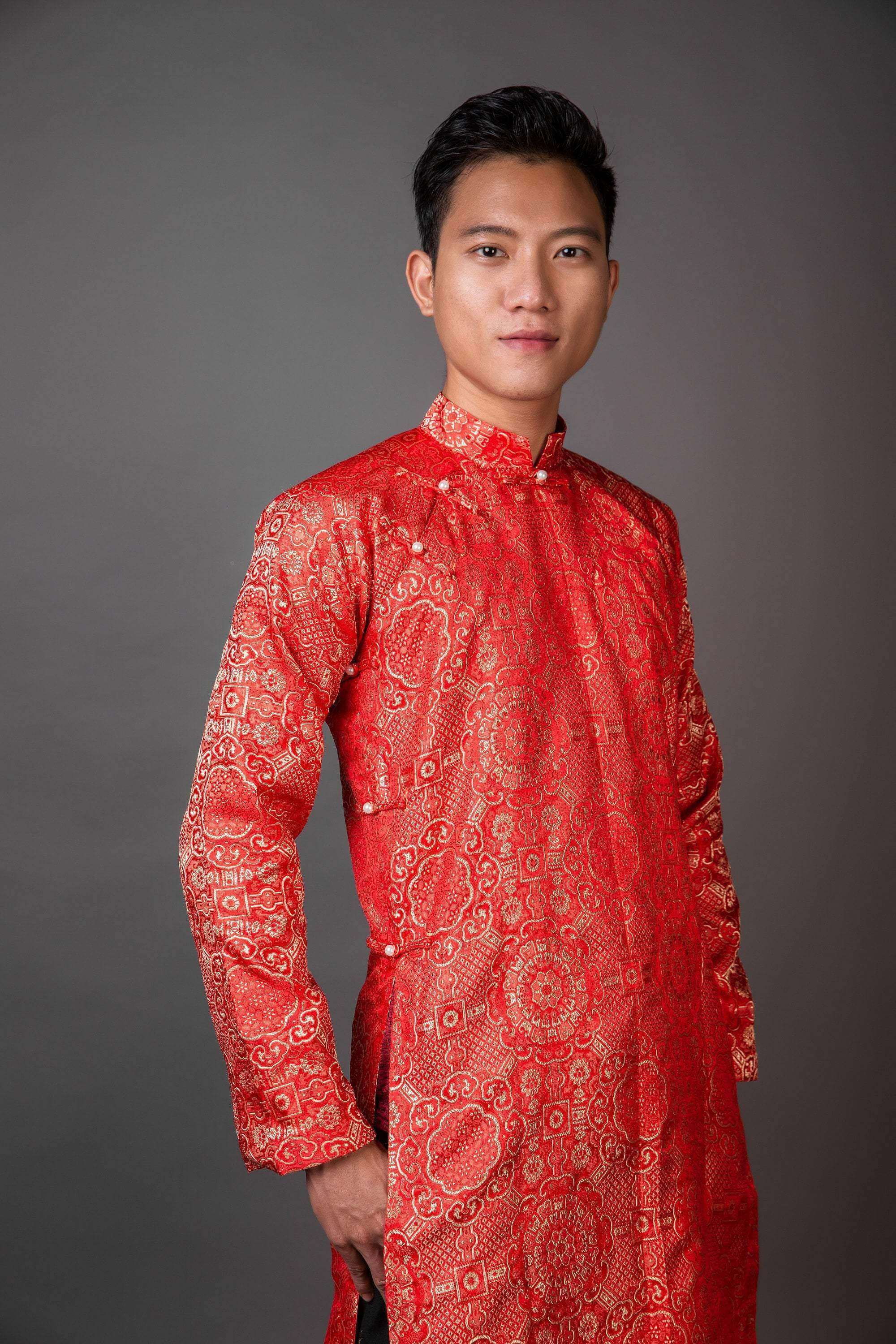 Mark&Vy Ao Dai ao dai Men's ao dai in red. Vietnamese national clothing. Free custom fit.
